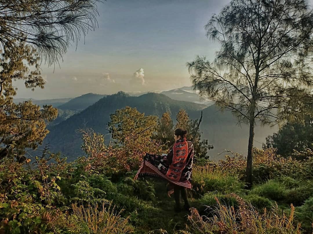 10 Rekomendasi Gunung Berapi di Daerah Bali Yang Masih Aktif Dengan Pesona Indahnya 3 10 Rekomendasi Gunung Berapi di Daerah Bali Yang Masih Aktif Dengan Pesona Indahnya 3