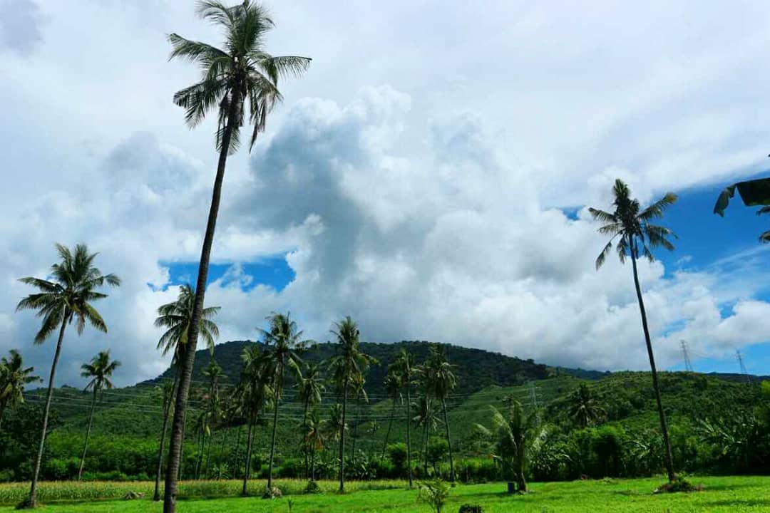 10 Rekomendasi Gunung Berapi di Daerah Bali Yang Masih Aktif Dengan Pesona Indahnya 5 10 Rekomendasi Gunung Berapi di Daerah Bali Yang Masih Aktif Dengan Pesona Indahnya 5