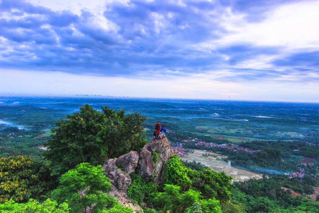 10 Daftar Pilihan Gunung di Sekitar Jakarta, Cocok Buat Kamu Yang Hobi Mendaki 5