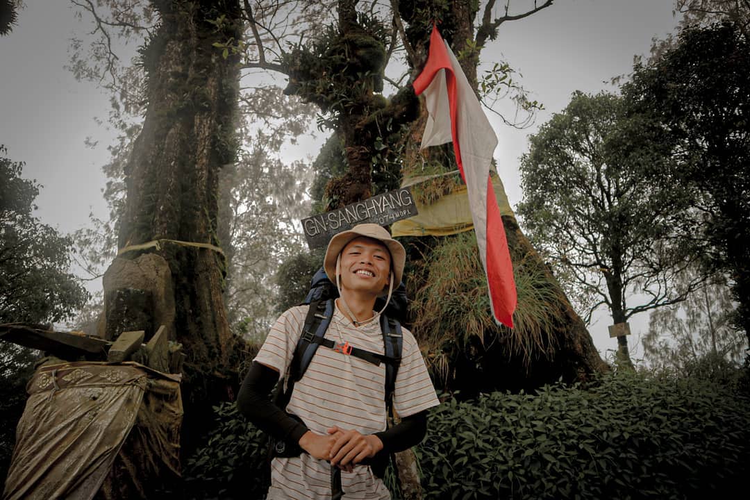 10 Rekomendasi Gunung Berapi di Daerah Bali Yang Masih Aktif Dengan Pesona Indahnya 6 10 Rekomendasi Gunung Berapi di Daerah Bali Yang Masih Aktif Dengan Pesona Indahnya 6