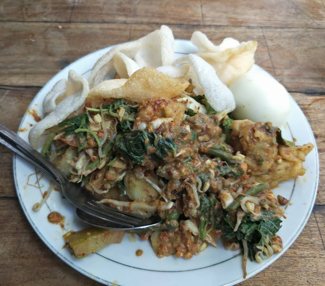 10 Lotek Enak dan Melegenda di Jogja Yang Wajib Buat Dicicipi 7