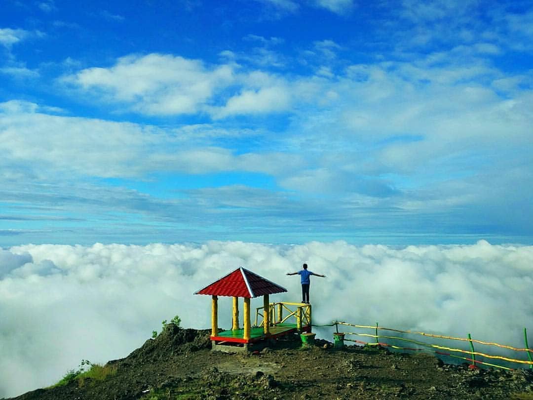 10 Rekomendasi Wisata Gunung di Daerah Jogja Yang Punya Panorama Epic Bikin Kalian Lupa Pulang 7