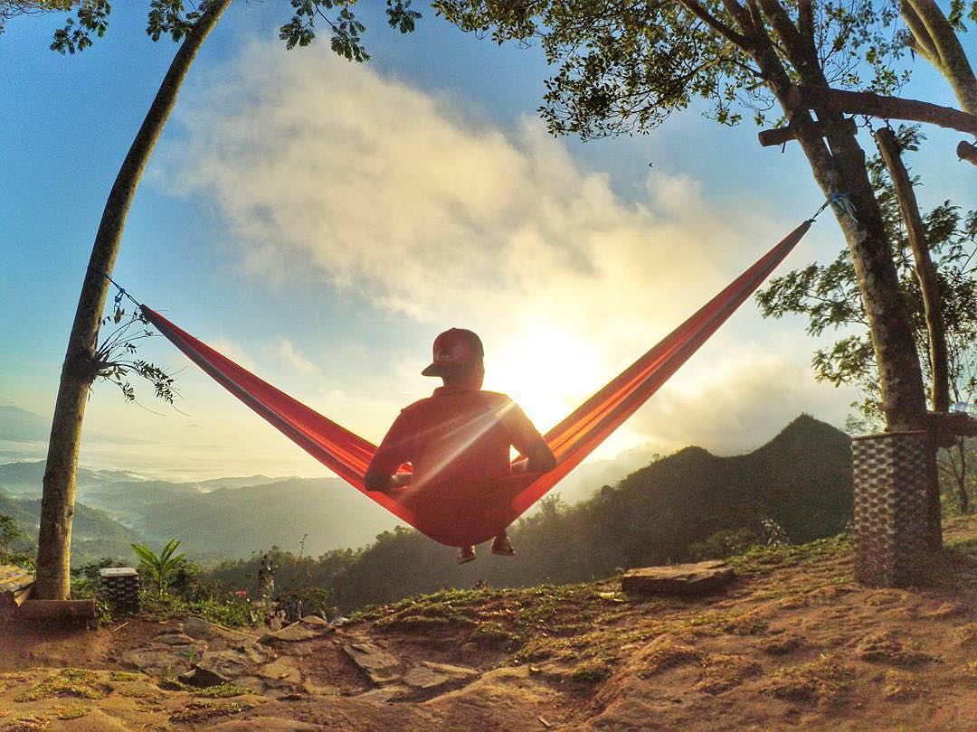 10 Rekomendasi Wisata Gunung di Daerah Jogja Yang Punya Panorama Epic Bikin Kalian Lupa Pulang 9