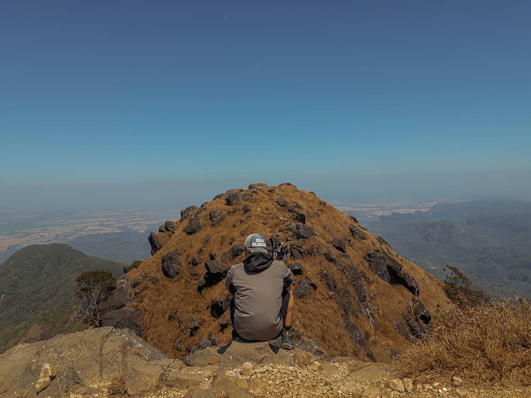 10 Referensi Gunung Favorit Para Pendaki di Daerah Sulawesi Selatan Yang Memiliki Keindahan Luar Biasa 9