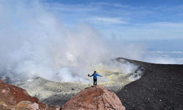 10 Daftar Pilihan Gunung Terindah Bak Surga Tersembunyi di Daerah Jawa Barat, Buruan Para Wisatawan 10