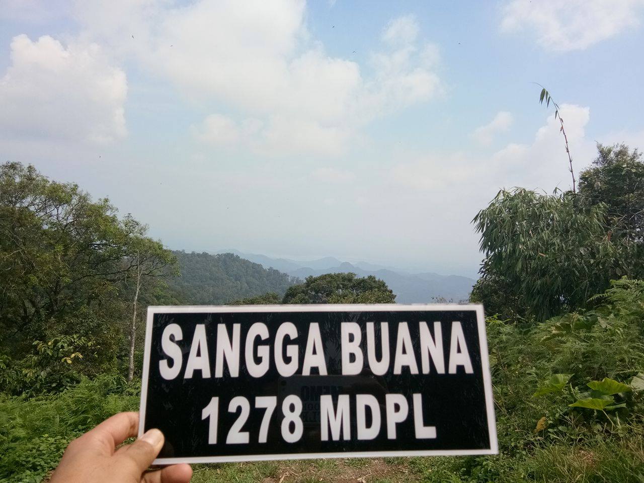 10 Daftar Pilihan Gunung di Sekitar Jakarta, Cocok Buat Kamu Yang Hobi Mendaki 8