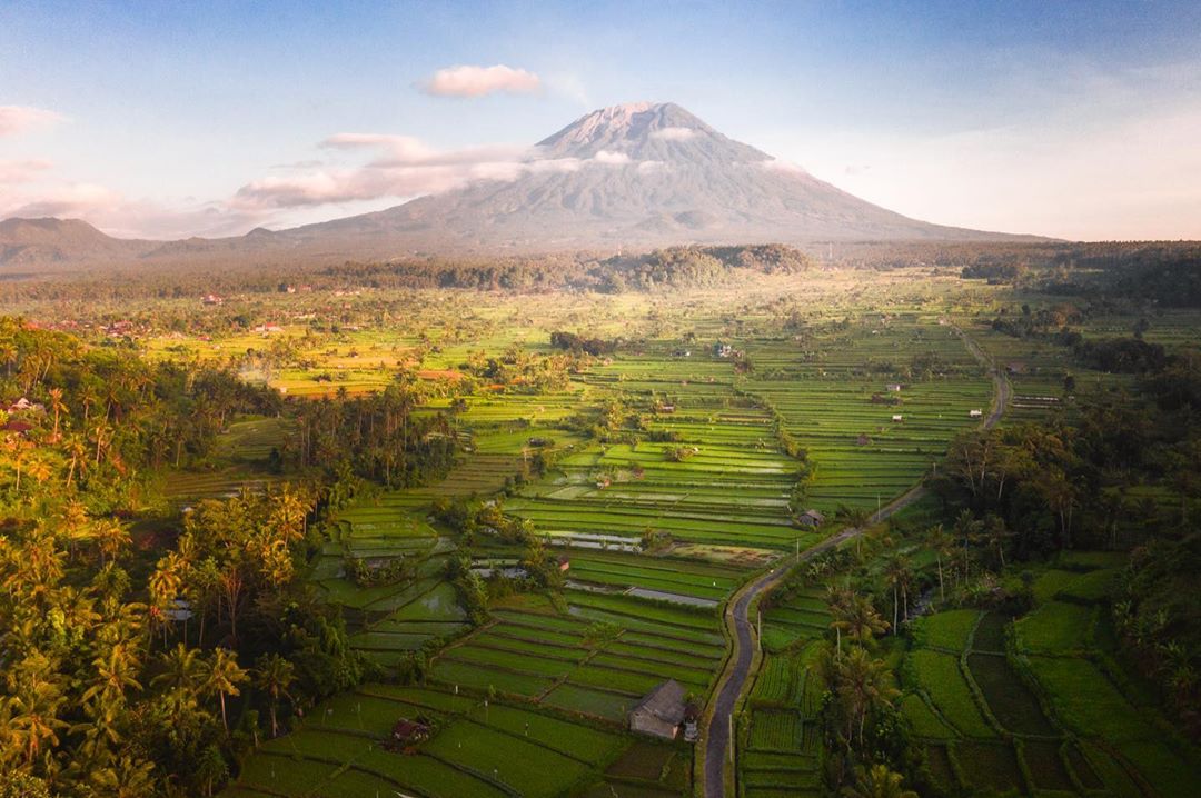 Gunung terangker di indonesia urutan dan ceritanya paling angker beserta mitosnya yang misteri