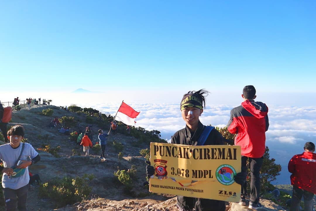 Ini Dia 10 Referensi Gunung Tertinggi di Daerah Jawa Barat, Memiliki Keindahan Yang Luar Biasa 1
