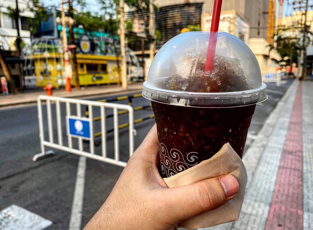 10 Daftar Pilihan Minuman Khas Negara Thailand Yang Menggugah Selera Ini Patut Kamu Coba 2 10 Daftar Pilihan Minuman Khas Negara Thailand Yang Menggugah Selera Ini Patut Kamu Coba 1