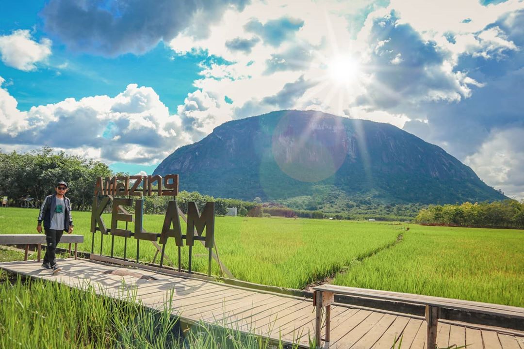 10 Daftar Pilihan Gunung di Daerah Kalimantan Yang Siap Memanjakan Mata Dengan Keindahannya 2 10 Daftar Pilihan Gunung di Daerah Kalimantan Yang Siap Memanjakan Mata Dengan Keindahannya 2