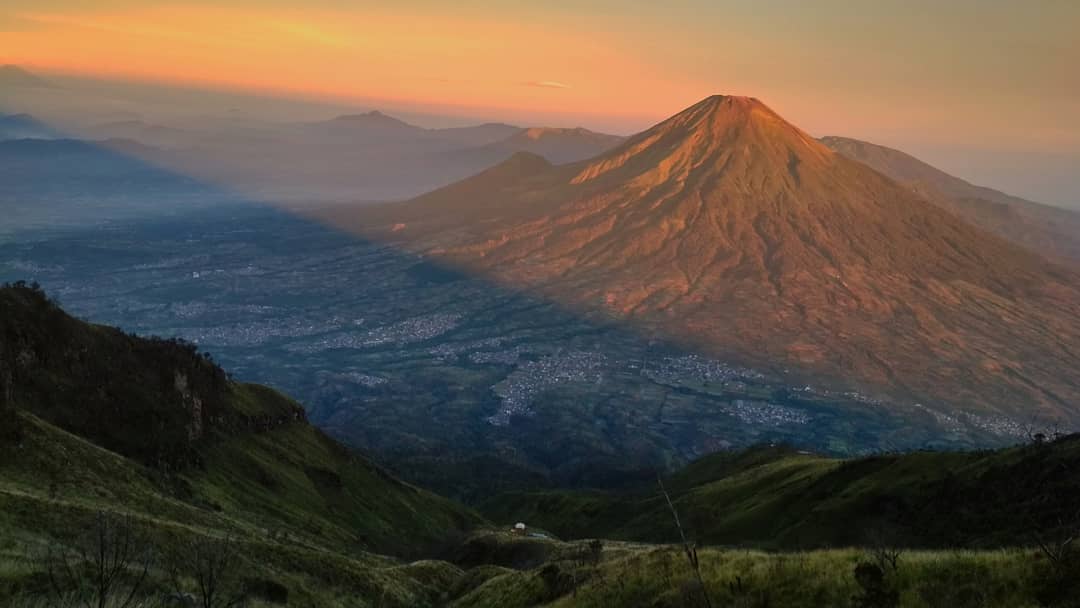 10 Rekomendasi Gunung di Daerah Jawa Tengah Yang Cocok Para Pecinta Alam Kunjungi 3