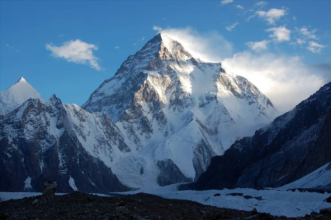 Bukan Hanya Everest, Ini 10 Rekomendasi Gunung Tertinggi di Dunia Yang Sangat Cantik 3
