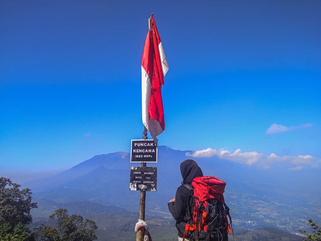 Suka Berpetualang? 10 Referensi Gunung di Daerah Bogor Ini Wajib Buat Kamu Sambangi 5
