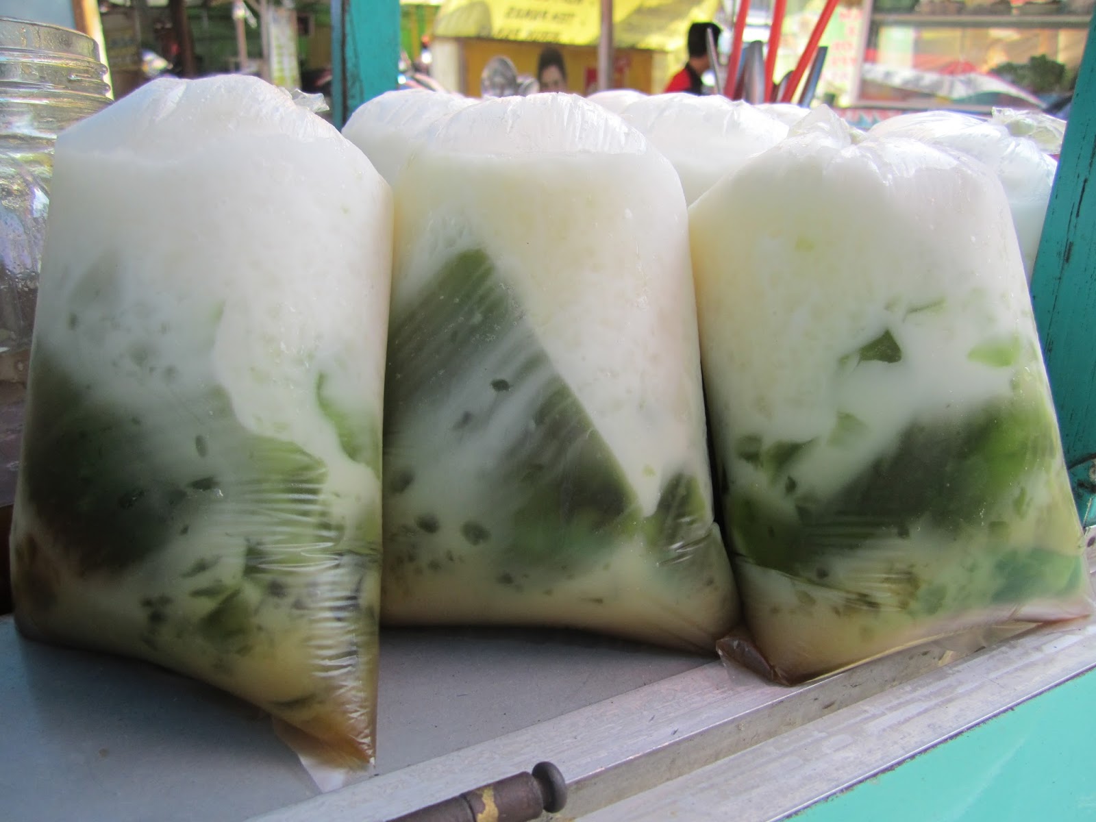 10 Daftar Pilihan Minuman Khas Jawa Timur Yang Menyehatkan dan Segar Ini Wajib Untuk Dicoba 6 10 Daftar Pilihan Minuman Khas Jawa Timur Yang Menyehatkan dan Segar Ini Wajib Untuk Dicoba 6