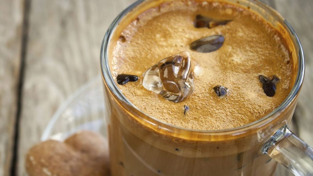 10 Rekomendasi Minuman Khas Negara Italia Yang Unik dan Lezat Ini Recommended Buat Dicoba 6 Minuman khas italia tts yang mudah dibuat dari espresso dan susu adalah nama resep daftar kopi alkohol yg keras negara