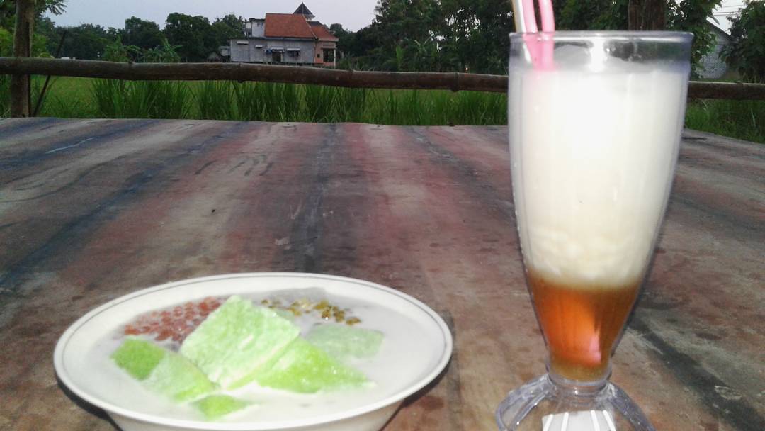 10 Daftar Pilihan Minuman Khas Jawa Timur Yang Menyehatkan dan Segar Ini Wajib Untuk Dicoba 7 10 Daftar Pilihan Minuman Khas Jawa Timur Yang Menyehatkan dan Segar Ini Wajib Untuk Dicoba 7