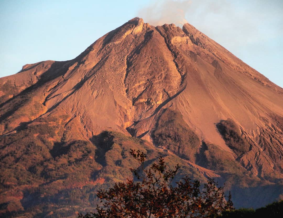 10 Rekomendasi Gunung di Daerah Jawa Tengah Yang Cocok Para Pecinta Alam Kunjungi 7
