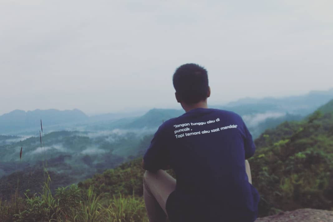 10 Rekomendasi Gunung Tertinggi di Daerah Kalimantan Yang Medannya Cukup Menantang Untuk Kalian Kunjungi 5 10 Rekomendasi Gunung Tertinggi di Daerah Kalimantan Yang Medannya Cukup Menantang Untuk Kalian Kunjungi 5