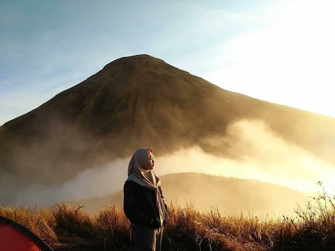 10 Referensi Objek Wisata Gunung di Daerah Wonosobo Yang Punya Pesona Luar Biasa 8