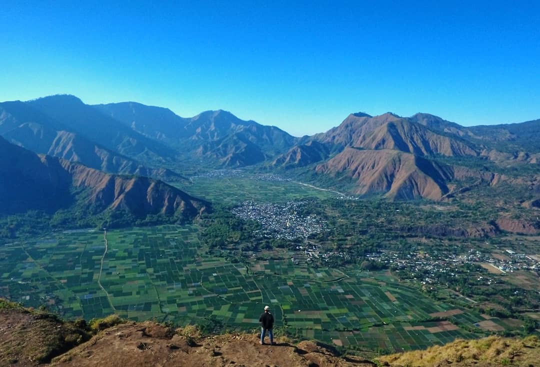 10 Referensi Gunung di Daerah Lombok Yang Menyajikan Panorama Epic Bikin Kalian Betah dan Lupa Pulang 9
