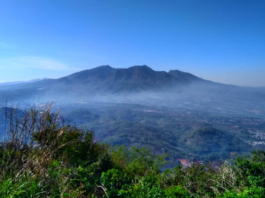 Ini Dia 10 Referensi Gunung Tertinggi di Daerah Jawa Barat, Memiliki Keindahan Yang Luar Biasa 9