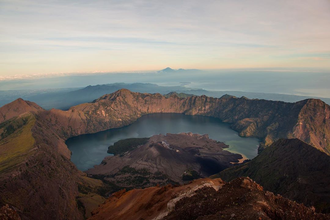 10 Daftar Pilihan Gunung Aktif Yang Sering Meletus di Negara Indonesia, Wajib Untuk Kalian Ketahui 9 10 Daftar Pilihan Gunung Aktif Yang Sering Meletus di Negara Indonesia, Wajib Untuk Kalian Ketahui 9