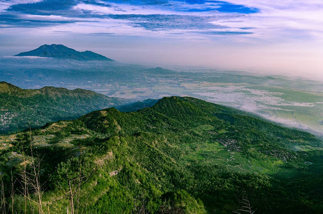 10 Rekomendasi Gunung di Daerah Jawa Tengah Yang Cocok Para Pecinta Alam Kunjungi 9