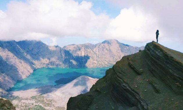 10 Referensi Gunung di Daerah Lombok Yang Menyajikan Panorama Epic Bikin Kalian Betah dan Lupa Pulang 10 10 Referensi Gunung di Daerah Lombok Yang Menyajikan Panorama Epic Bikin Kalian Betah dan Lupa Pulang 8