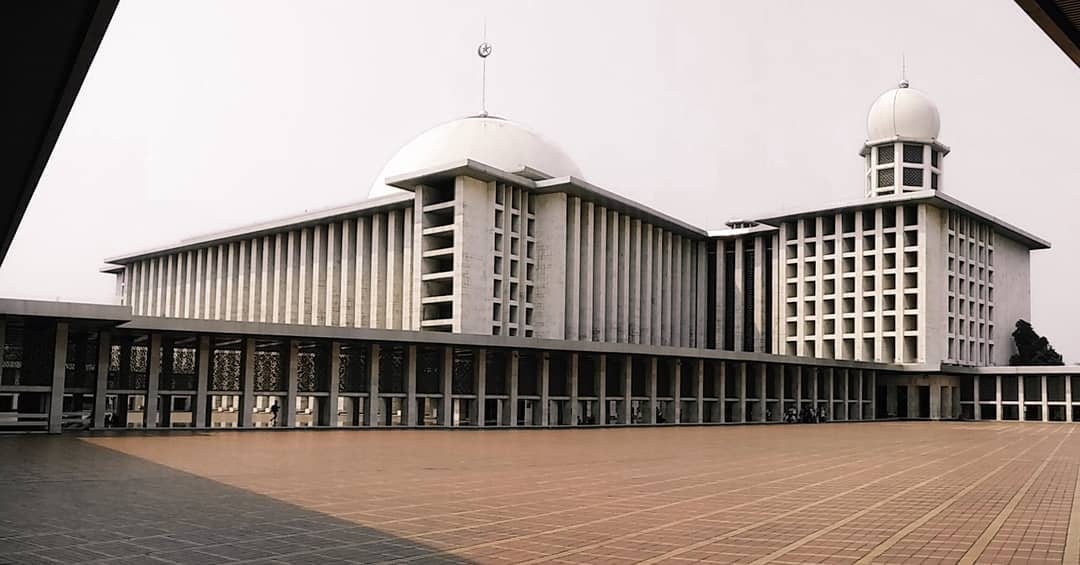 10 Daftar Pilihan Masjid Terindah di Negara Indonesia Yang Bikin Nyaman Saat Beribadah 1