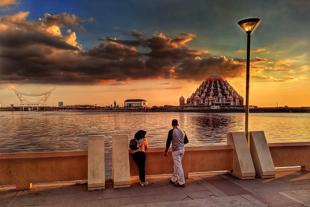 10 Tempat Foto Yang Instagramable di Makassar Untuk Membuat Liburanmu Semakin Berkesan! 1