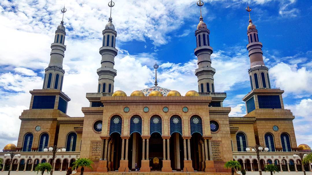 10 Daftar Pilihan Masjid Terindah di Negara Indonesia Yang Bikin Nyaman Saat Beribadah 2
