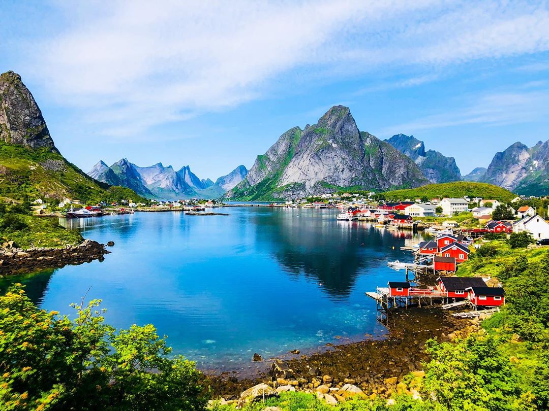 10 Daftar Pilihan Pemandangan Desa Yang Sangat Cantik di Dunia, Indonesia Punya Juga Lho! 3