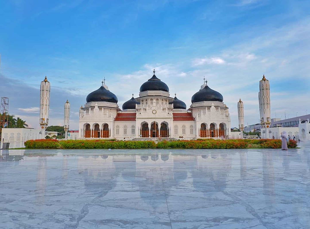 10 Daftar Pilihan Masjid Terindah di Negara Indonesia Yang Bikin Nyaman Saat Beribadah 4