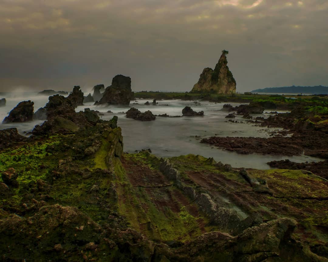 10 Referensi Pantai Terindah di Negara Indonesia, Ada Yang Masuk Jajaran Dunia Lho! 7