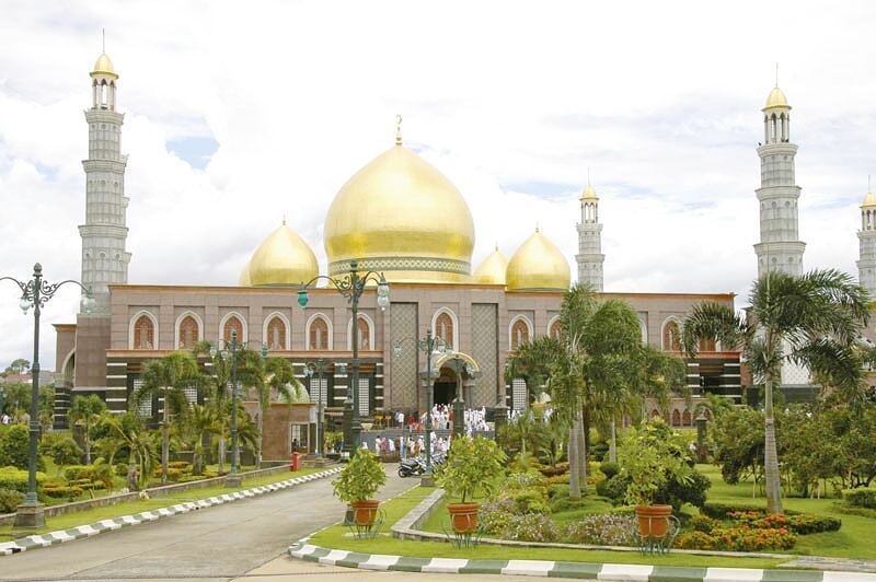 10 Daftar Pilihan Masjid Terindah di Negara Indonesia Yang Bikin Nyaman Saat Beribadah 8
