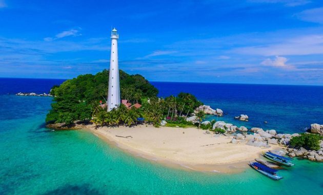 10 Foto Pantai Terindah Di Indonesia Oktober 2020 Daftar Belum Terkenal Pasir Putih Tersembunyi Jejakpiknik Com