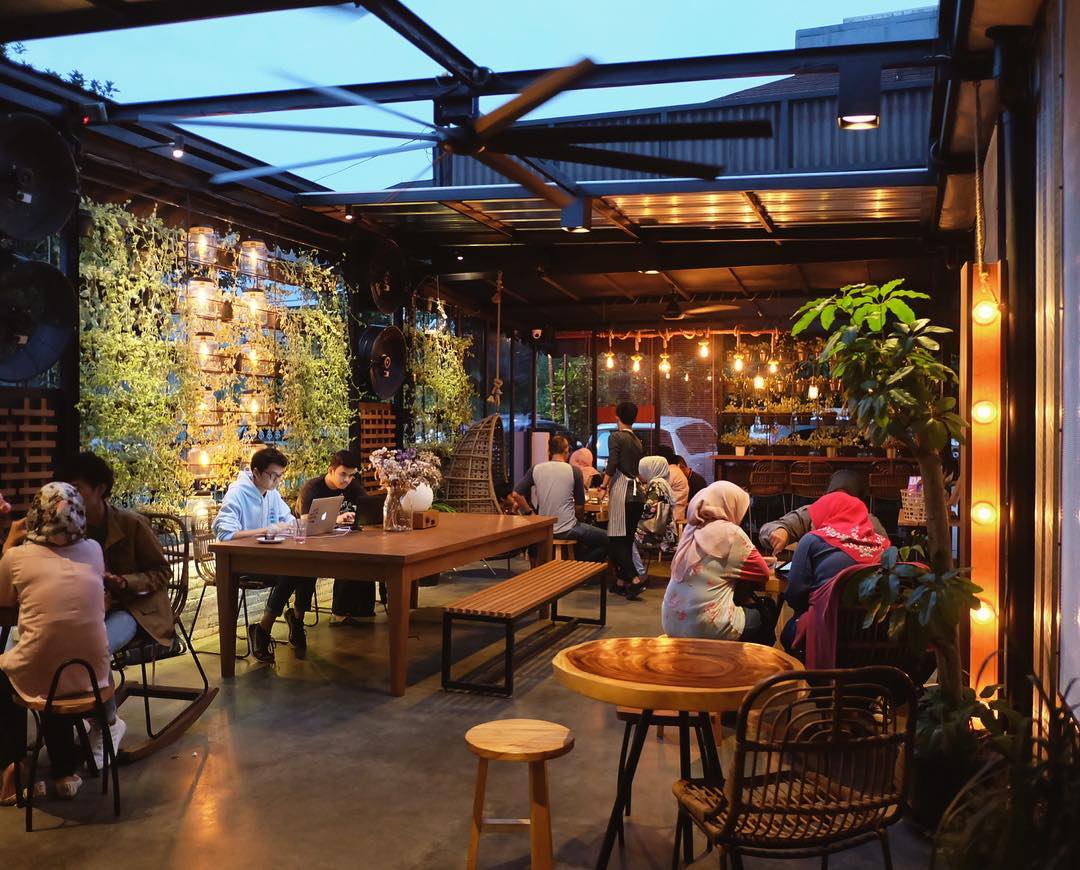 10 Referensi Tempat Makan Instagramable di Daerah Bogor, Bisa Nongkrong Sambil Hunting Foto! 3 10 Referensi Tempat Makan Instagramable di Daerah Bogor, Bisa Nongkrong Sambil Hunting Foto! 3