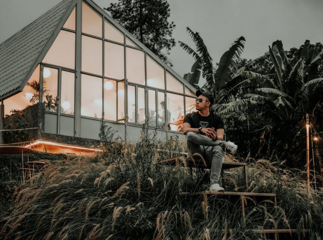 10 Rekomendasi Tempat Makan Yang Instagramable di Daerah Bandung Ini Cocok Banget Buat Nongkrong! 3 10 Rekomendasi Tempat Makan Yang Instagramable di Daerah Bandung Ini Cocok Banget Buat Nongkrong! 3