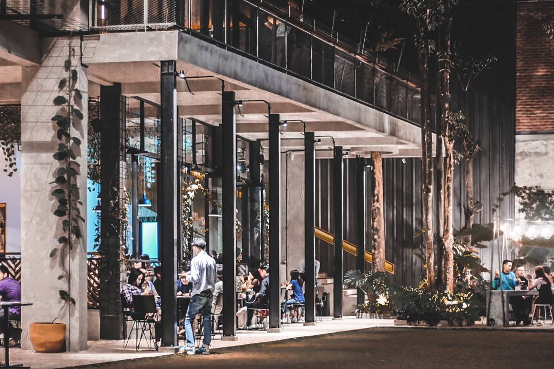 10 Rekomendasi Tempat Makan Yang Instagramable di Daerah Bandung Ini Cocok Banget Buat Nongkrong! 4 10 Rekomendasi Tempat Makan Yang Instagramable di Daerah Bandung Ini Cocok Banget Buat Nongkrong! 4