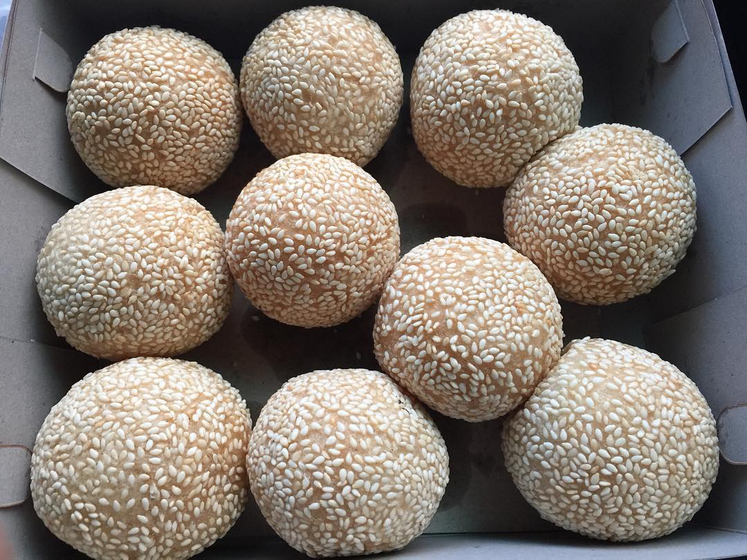 10 Rekomendasi Jajanan dan Kue Khas Daerah Malang Yang Menggoda Ini Wajib Dicoba Saat Kulineran 10 10 Rekomendasi Jajanan dan Kue Khas Daerah Malang Yang Menggoda Ini Wajib Dicoba Saat Kulineran 10