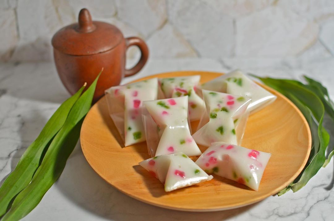 23 Rekomendasi Kue Khas di Daerah Betawi Yang Lezat Namun Banyak Yang Hampir Punah! 1