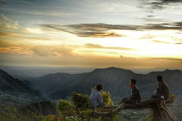 10 Referensi Tempat Romantis Untuk Pacaran di Daerah Pekalongan, Cocok Buat Liburan Bareng Pasangan 1 10 Referensi Tempat Romantis Untuk Pacaran di Daerah Pekalongan, Cocok Buat Liburan Bareng Pasangan 1