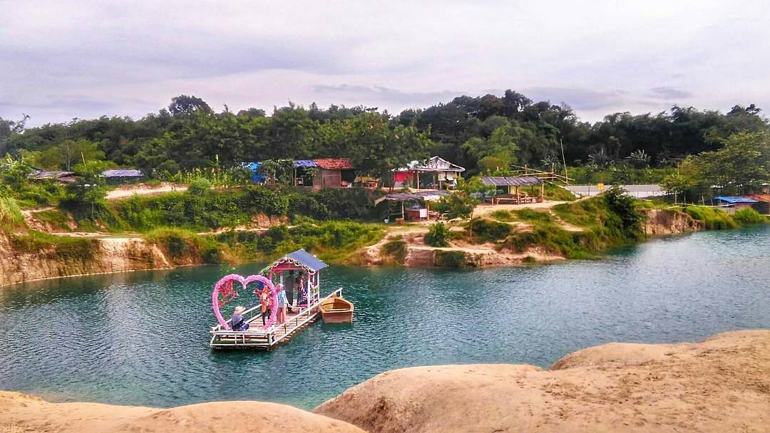 10 Referensi Tempat Pacaran di Daerah Tangerang Yang Memiliki Pamandangan Sangat Indah dan Memanjakan Mata 1 10 Referensi Tempat Pacaran di Daerah Tangerang Yang Memiliki Pamandangan Sangat Indah dan Memanjakan Mata 1