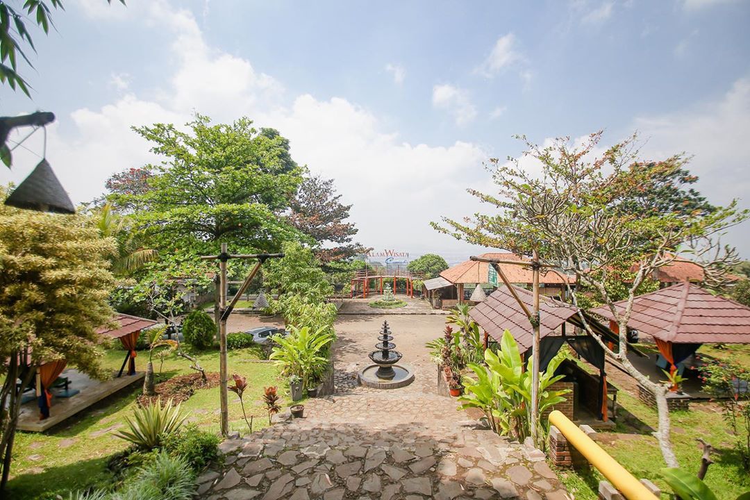 10 Daftar Pilihan Tempat Romantis di Daerah Cimahi, Cocok Untuk Kencan Berdua Bareng Pasangan 5