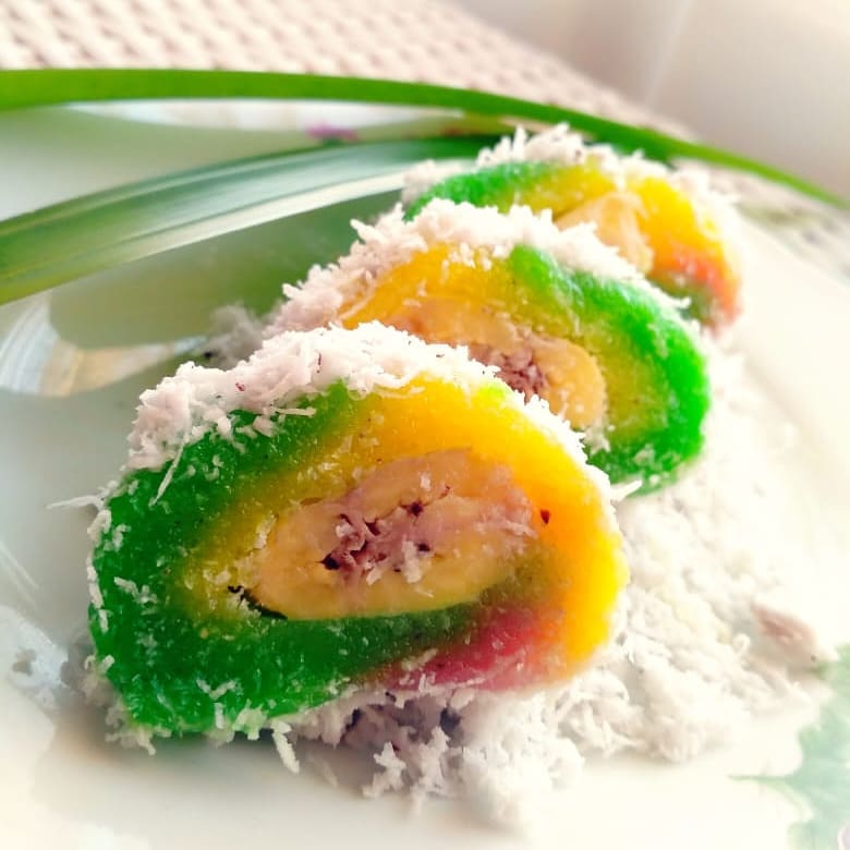 10 Daftar Pilihan Jajanan dan Kue Khas Daerah Sunda Yang Unik dan Menggoda, Wajib Dicoba! 8