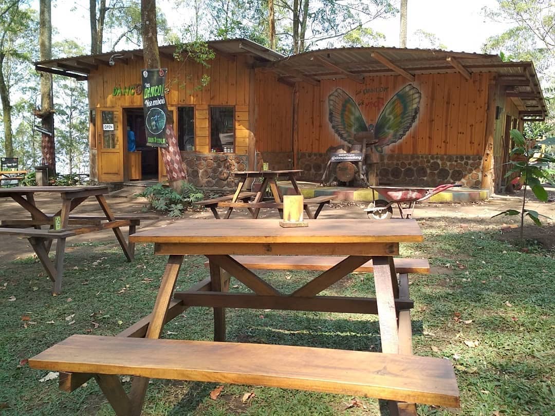 10 Daftar Pilihan Tempat Romantis Untuk Honeymoon di Daerah Malang Wajib Kalian Kunjungi Dengan Pasangan 8 10 Daftar Pilihan Tempat Romantis Untuk Honeymoon di Daerah Malang Wajib Kalian Kunjungi Dengan Pasangan 8