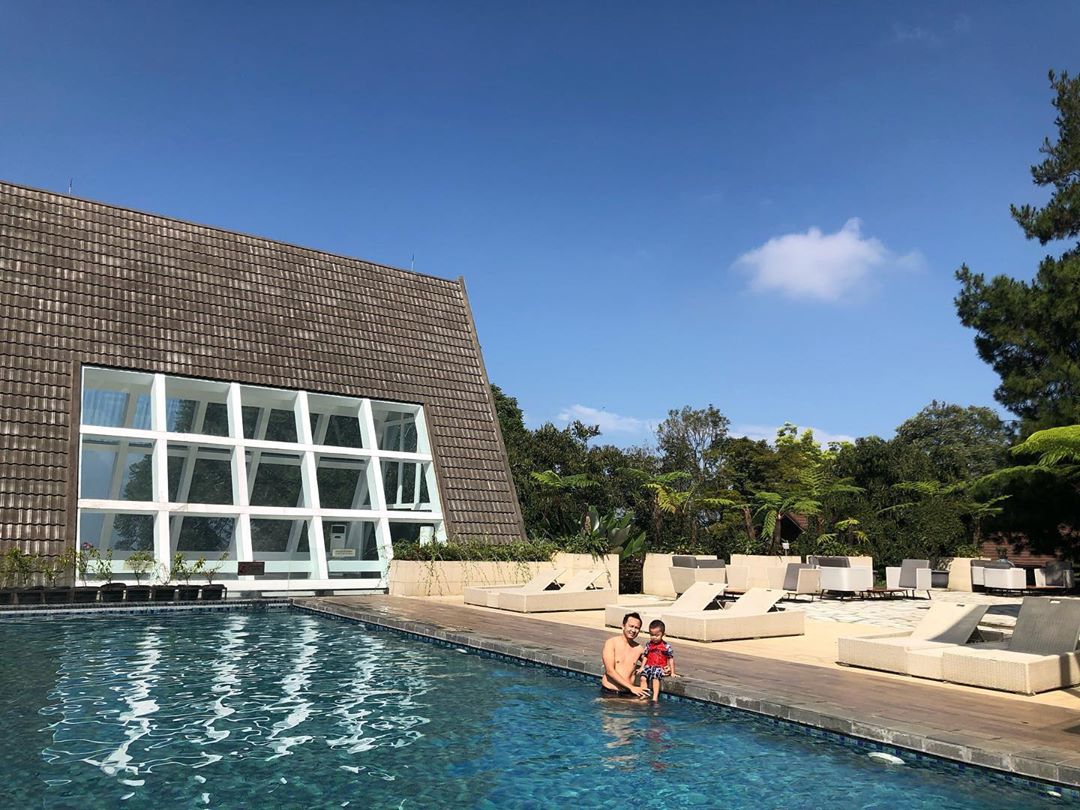 10 Daftar Pilihan Tempat Romantis di Daerah Lembang Yang Cocok Untuk Honeymoon Bareng Pasangan 9 10 Daftar Pilihan Tempat Romantis di Daerah Lembang Yang Cocok Untuk Honeymoon Bareng Pasangan 9