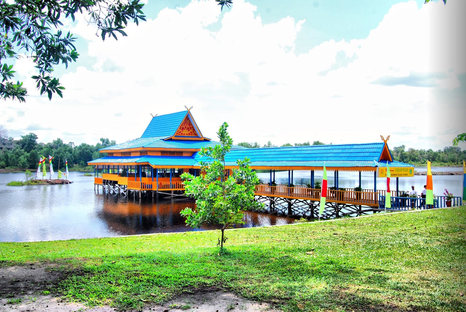 Beberapa Potret Keindahan Dumai Tempo Dulu Hingga Sekarang, Si Kota Minyak Indonesia 6 Beberapa Potret Keindahan Dumai Tempo Dulu Hingga Sekarang, Si Kota Minyak Indonesia 5