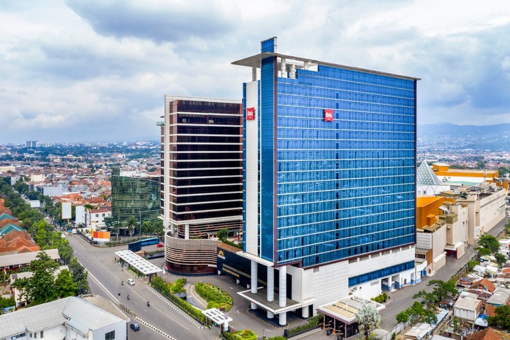 10 Referensi Hotel Pilihan Dekat Trans Studio Bandung Yang Harganya Terjangkau Mulai Rp.115.000 1