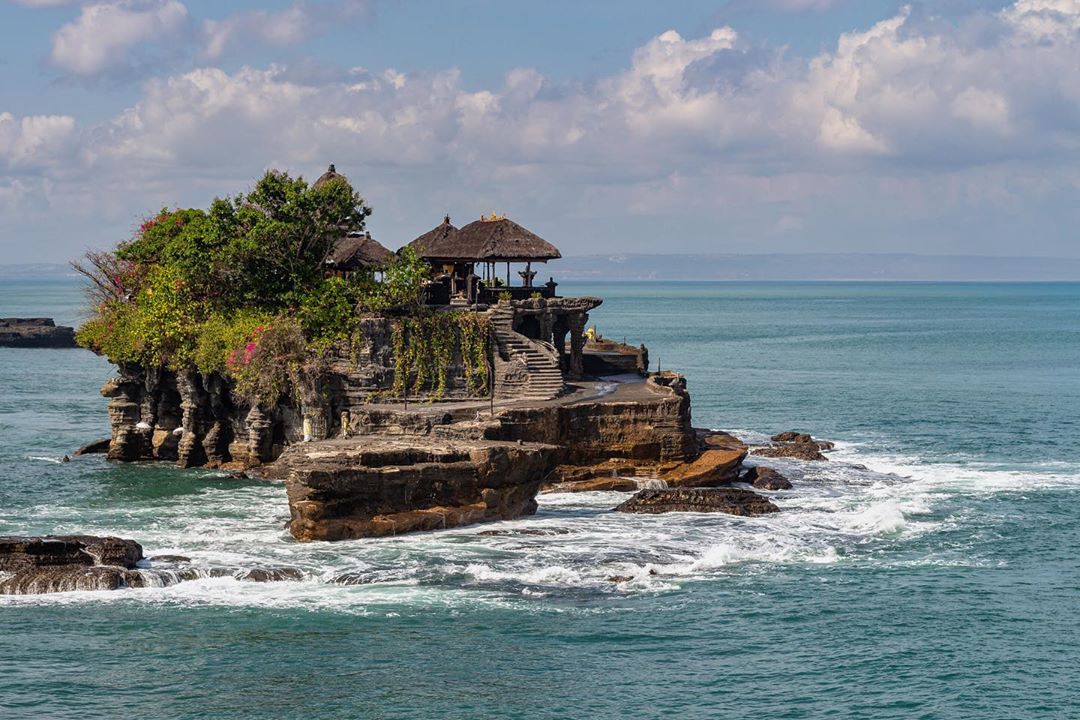 Beberapa Potret Pulau Dewata Bali Saat Siang dan Malam Hari Yang Penuh Dengan Keeksotisan 6
